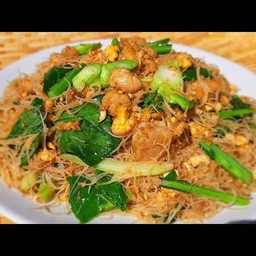 ผัดซีอิ้วเส้นหมี่