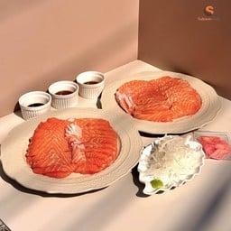 เเซลมอนซาซิมิ1000กรัมมีเครื่องเคียง