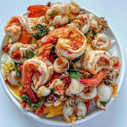 ข้าวราด - ผัดกะเพรารวมมิตรทะเล