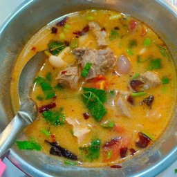 ต้มยำกระดูกอ่อนหมู