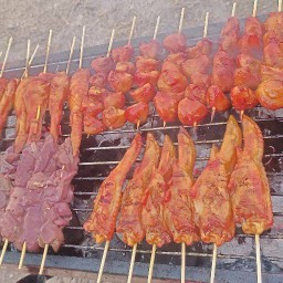 ร้านหมูปิ้งข้าวเหนียว ปีกไก่ย่าง น้ำชง ชากาแฟ