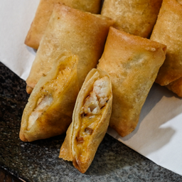 Watari cream spring roll