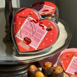 [Valentine's] Choco strawberry macadamia cookies