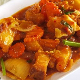 หมูกรอบผัดไข่เค็ม