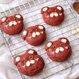 FESTIVE หมีแดง Red Devil Cream Cheese Cake Lava