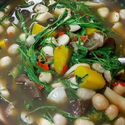 แกงเห็ดคนรุม