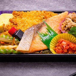 ข้าวหน้าสาหร่ายผสมปลาแห้ง