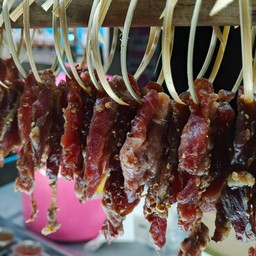 นุ้ย หมูพวงแดดเดียว