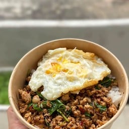 ร้านอะไรก่อได้ กระเพรา