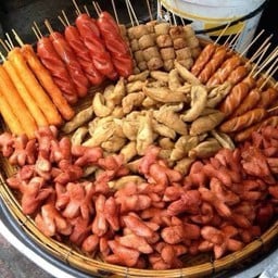 น้องอลิชลูกชิ้นทอด