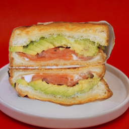 Smoked Salmon and Avocado Parm Cheese Sandwich - พาร์มชีส แซนด์วิช แซลมอนรมควัน อะโวคาโด