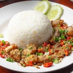 ข้าวราดผัดพริกเกลือ