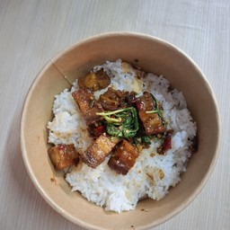 ข้าวกระเพราหมูกรอบ