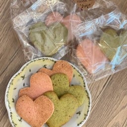 Pistachio & Strawberry Cookies