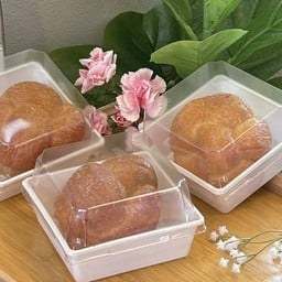 ขนมปังหวาน (อุ่นร้อน)