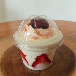 สตรอว์เบอร์รี่ช็อตเค้ก