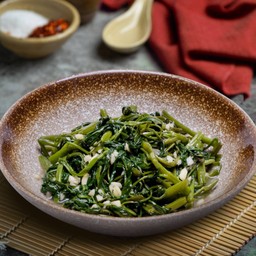 ผัดผักบุ้งไฟแดง