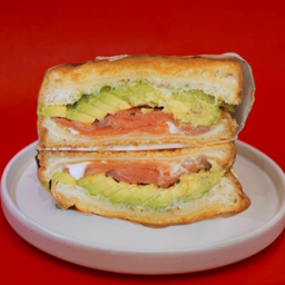 Smoked Salmon and Avocado Parm Cheese Sandwich - พาร์มชีส แซนด์วิช แซลมอนรมควัน และอะโวคาโด