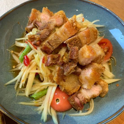 ตำไทยหมูกรอบ