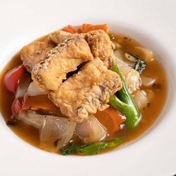 ราดหน้าเต้าซี่ปลากะพง