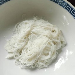 เส้นหมี่ 1 แพค