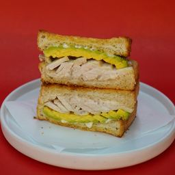 Smoked Chicken and Avocado Parm Cheese Sandwich - พาร์มชีส แซนด์วิช ไก่รมควัน อะโวคาโด