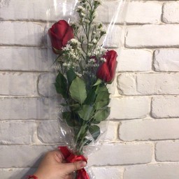 ช่อคู่แท้วาเลนไทน์ กุหลาบสดสีแดง 2 ดอก