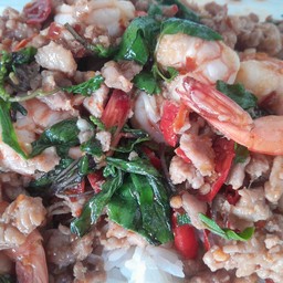 กะเพรากุ้ง+หมูสับราดข้าว