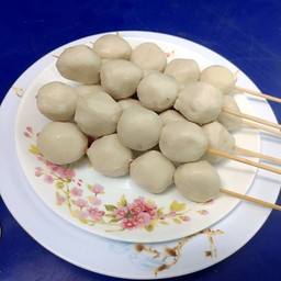 ลูกชิ้นหมูทอด