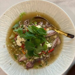 หมึกไข่นึ่งมะนาว