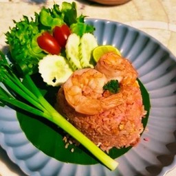 ข้าวผัดสีชมพู (ข้าวผัดกุ้ง)