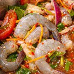 Happy yummy - ยำแซ่บซี๊ด