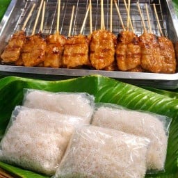 ข้าวเหนียว หมูปิ้ง พัชรินทร์