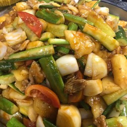 ผัดเปรี้ยวหวาน