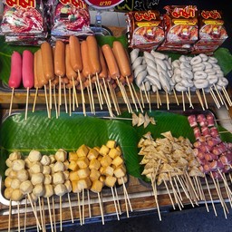 ยำ-ย่าง เสียบไม้ กอล์ฟวิว