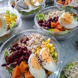 สลัดผัก+ไข่ต้ม