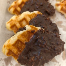 ครอฟเฟิลช็อกโกแลตดิ๊พ