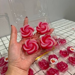 ขนมชั้นเฮลบลูบอย