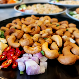 ยำเม็ดมะม่วง