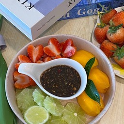 ยำกะปิโหว่ 3 สหาย