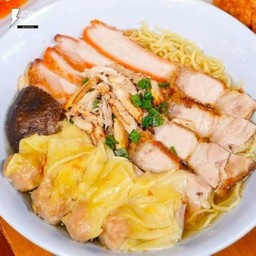 ฟลุ๊คบะหมี่เกี๊ยว เสนานิคม 13