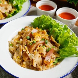 ก๋วยเตี๋ยวคั่วไก่