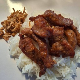 พี่หนึ่ง เรื่องหมูหมู