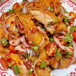 ยำไก่ทอด