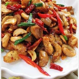 ไก่ผัดเม็ดมะม่วง