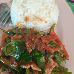 ข้าวราดพริกเเกงหมู