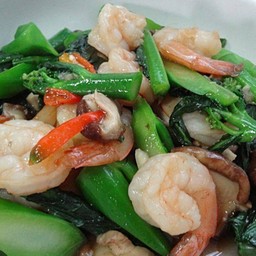 เห็ดฟางผัดคะน้ากุ้งสด