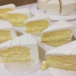 Cake Baan Piemsuk (เค้กบ้านเปี่ยมสุข) เค้กบ้านเปี่ยมสุขคาเฟ่ สาขา2