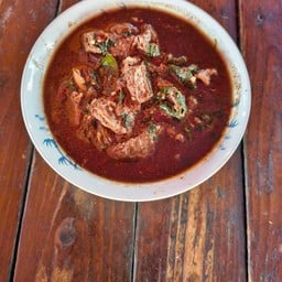 ลาบลุงป้าตลาดบุญคุ้ม