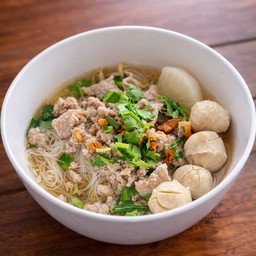 ก๋วยเตี๋ยววังชะโอนรสเด็ด ลุงโอ๋